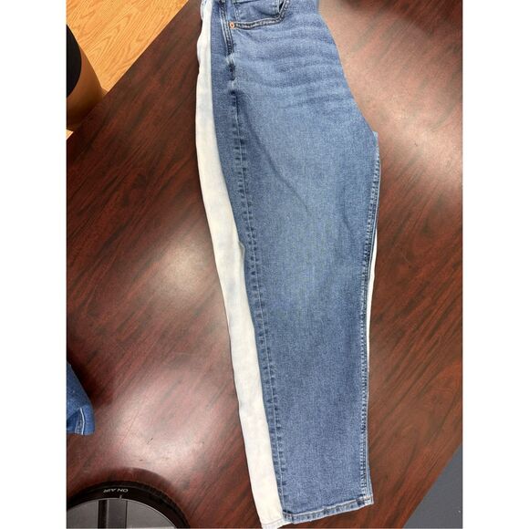 American Eagle Stretch Two Toned Denim Mom Jeans Size 12 - Picture 11 of 13